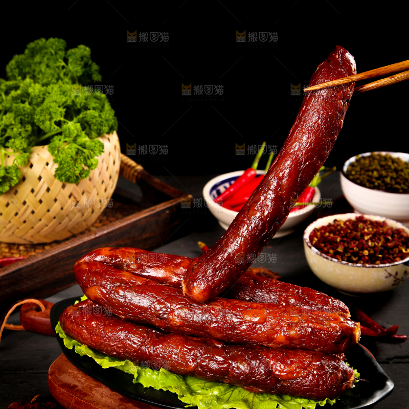 深底上的麻辣香肠
