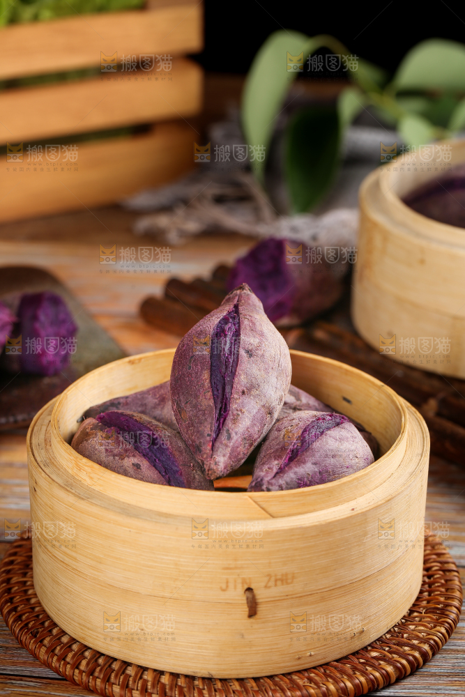 深底上的小紫薯