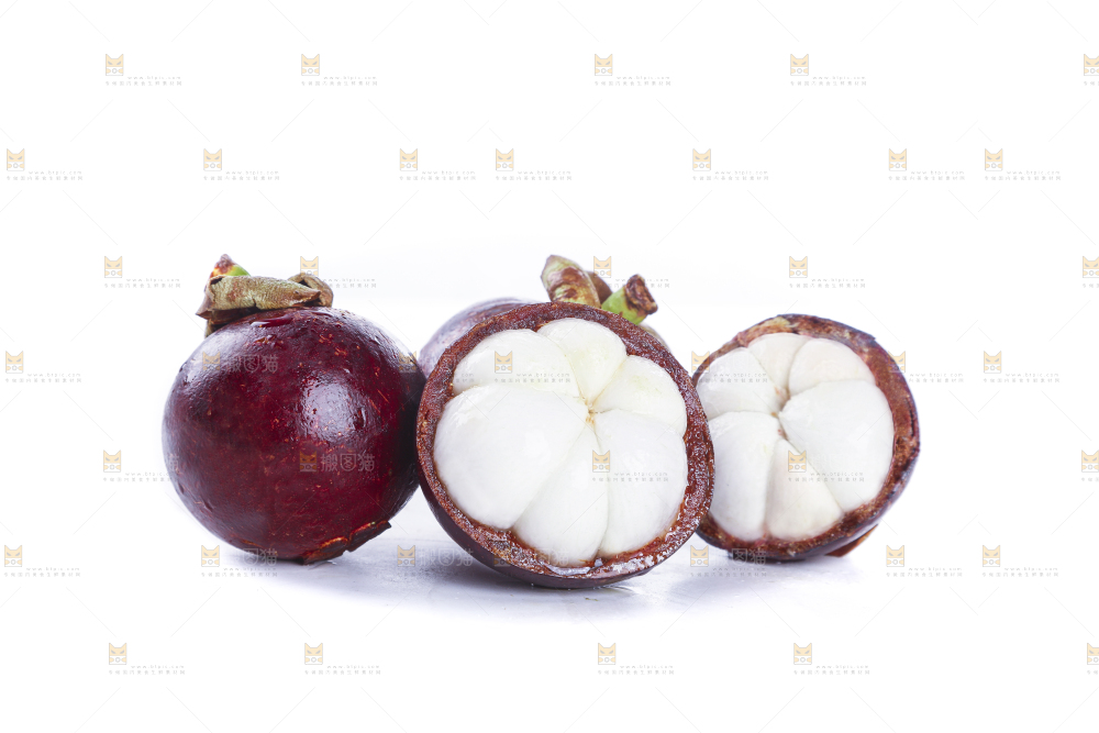 白底上的新鲜山竹