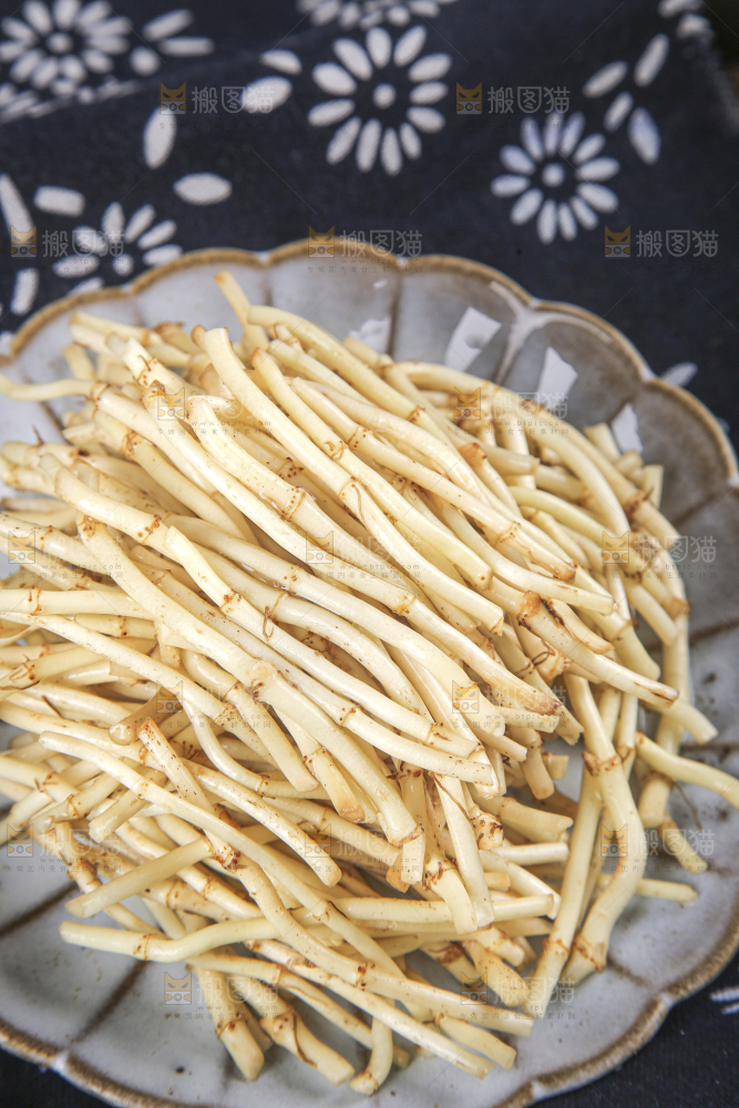 木底上的折耳根