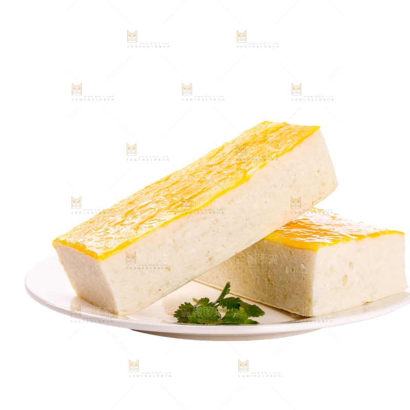 白底上的鱼糕