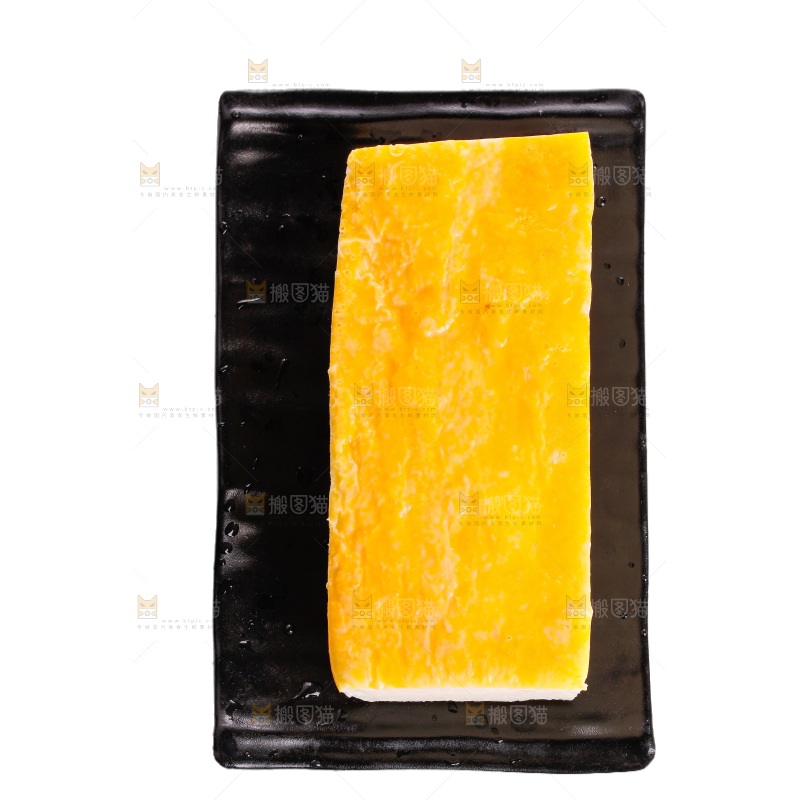 白底上的鱼糕