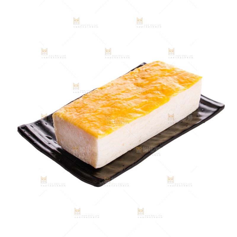 白底上的鱼糕