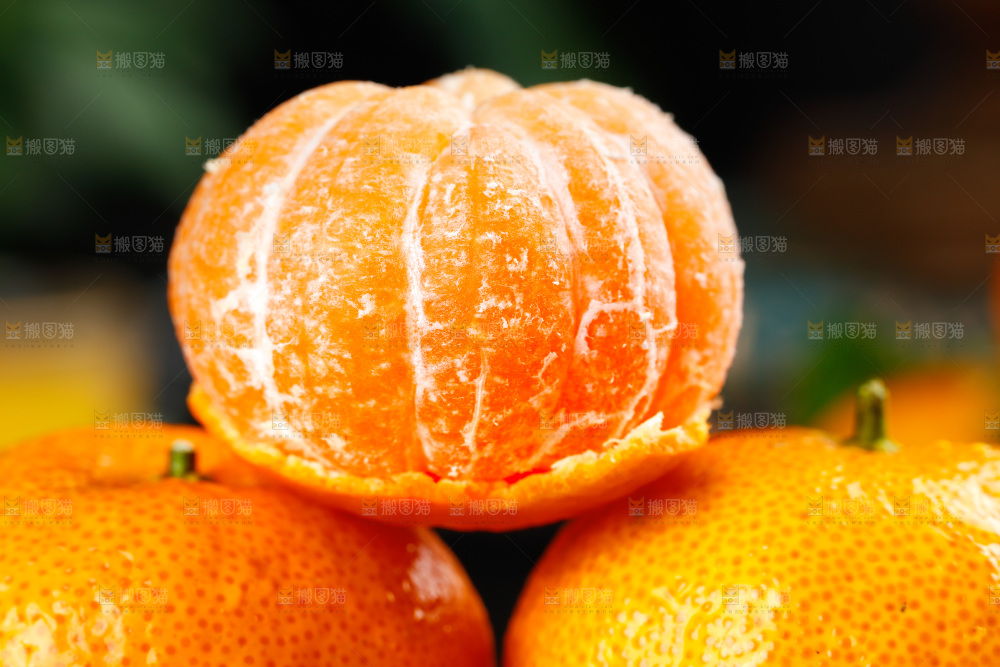 深底上的沙糖橘