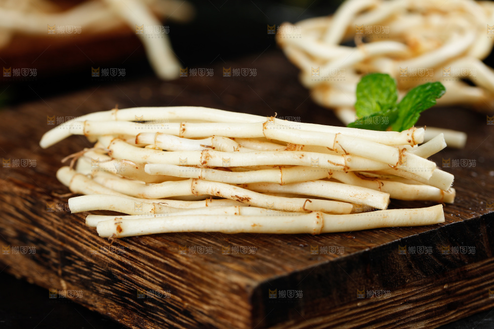 深底上的折耳根