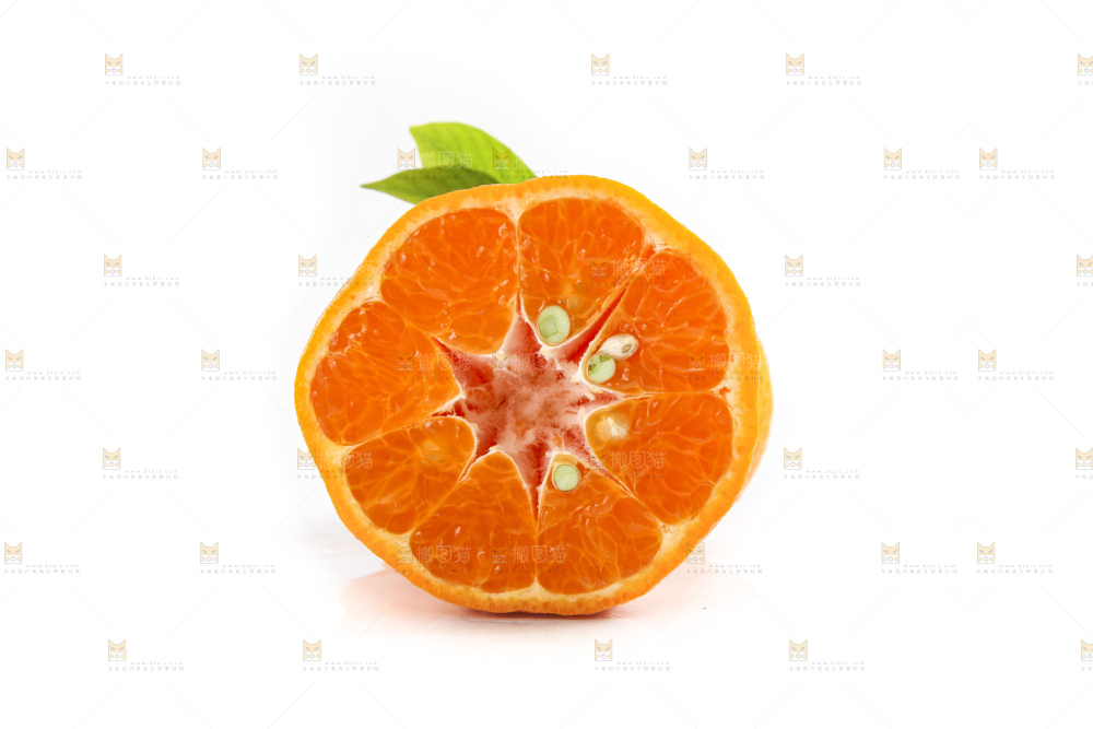 白底上的蜜桔