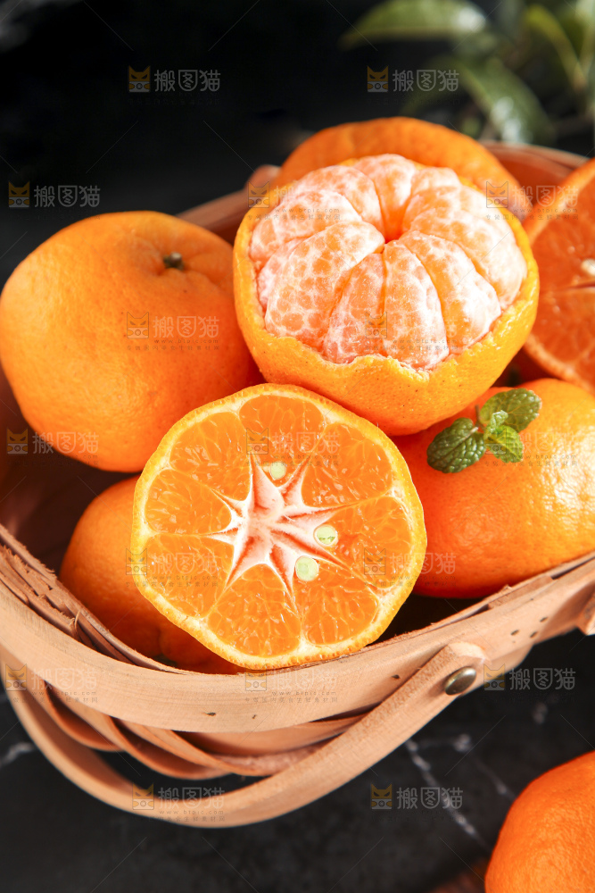 深底上的蜜桔