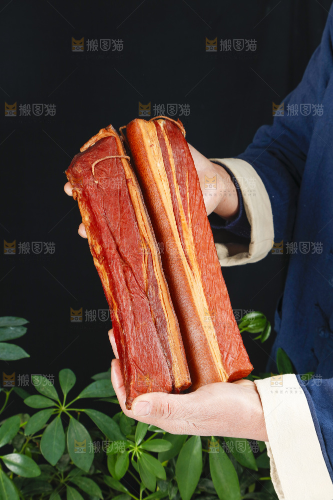 深底上的腊肉
