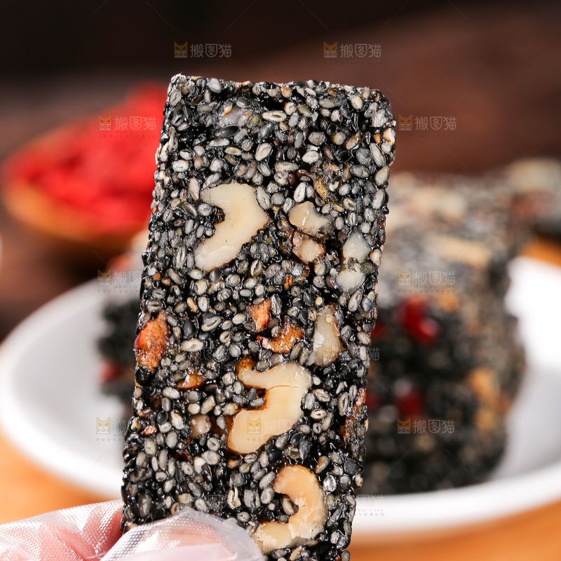 深底上的芝麻糕