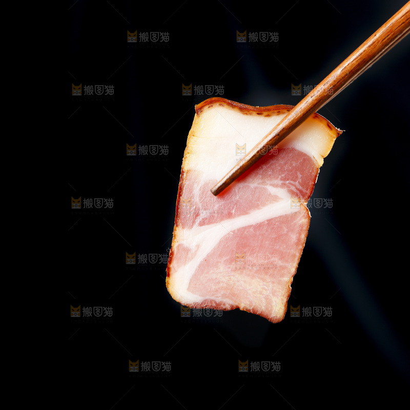 深底上的腊肉