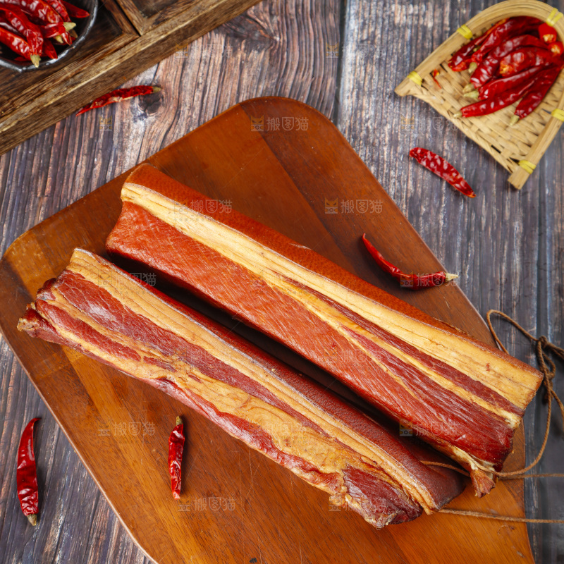深底上的腊肉