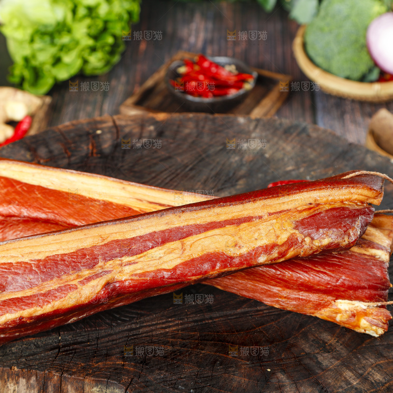 深底上的腊肉