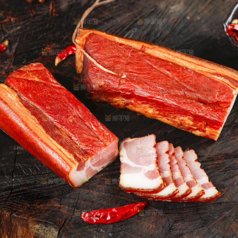 深底上的腊肉