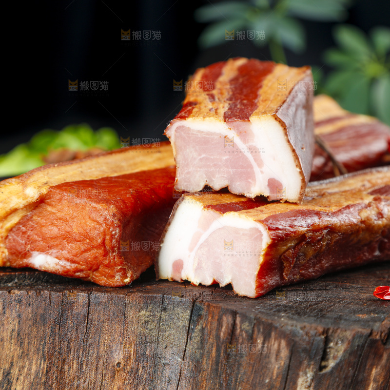 深底上的腊肉