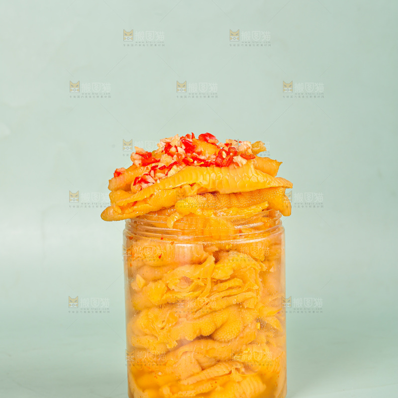 浅底上的无骨鸡爪