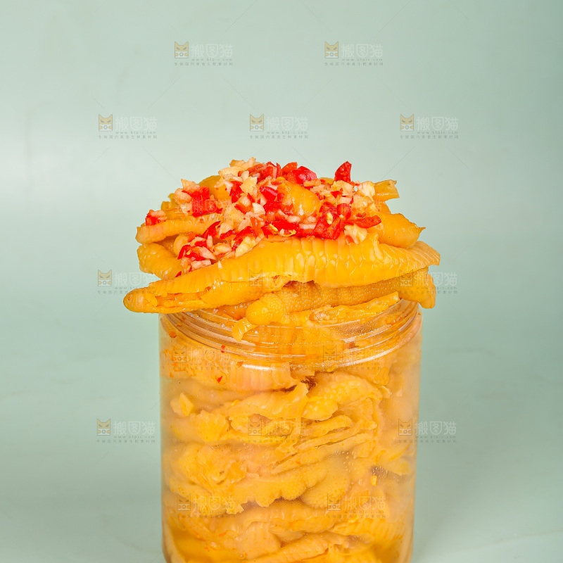 浅底上的无骨鸡爪