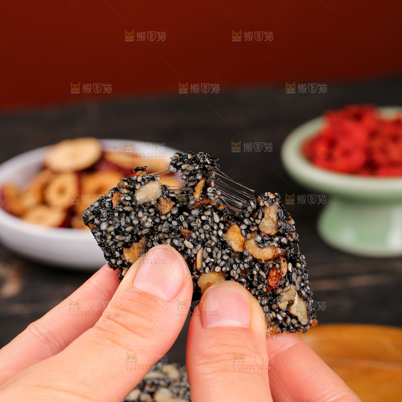 深底上的芝麻糖