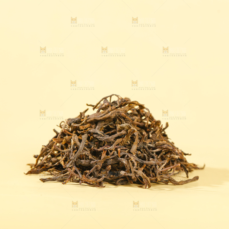 浅底上的茶叶