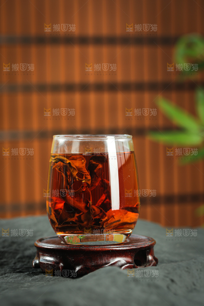 深底上的有机红茶