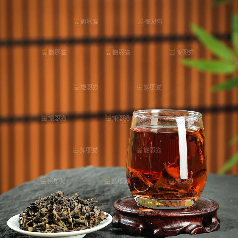 深底上的有机红茶
