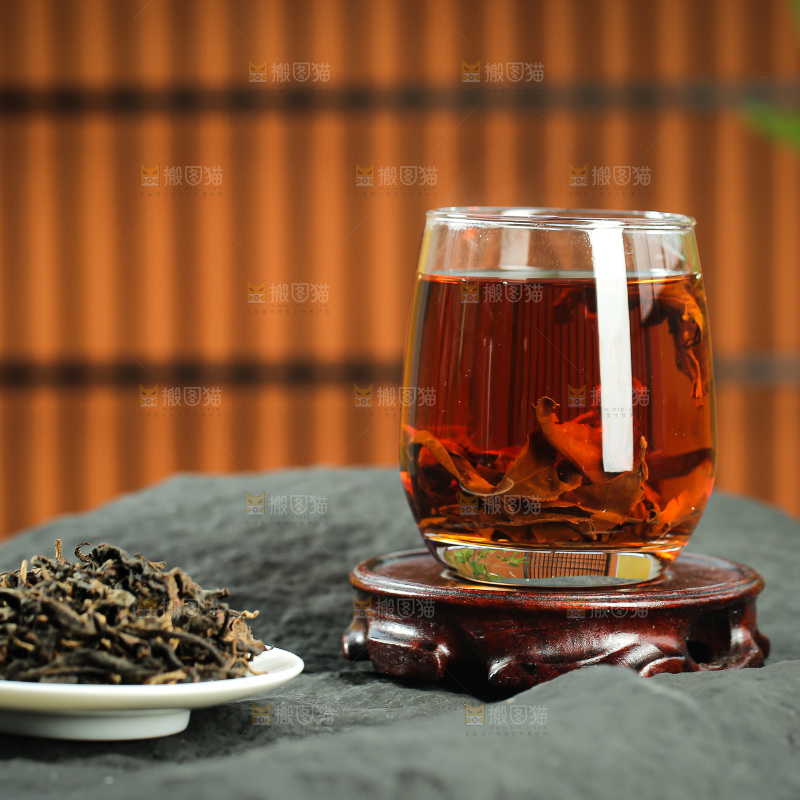 深底上的有机红茶