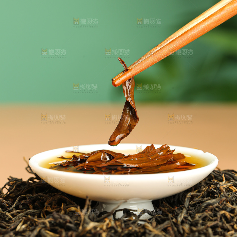 浅底上的有机红茶