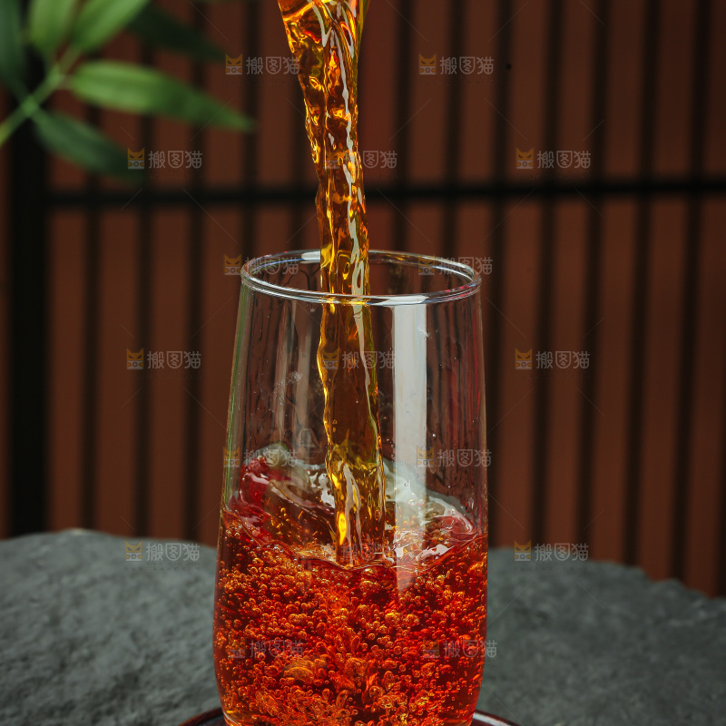 深底上的有机红茶