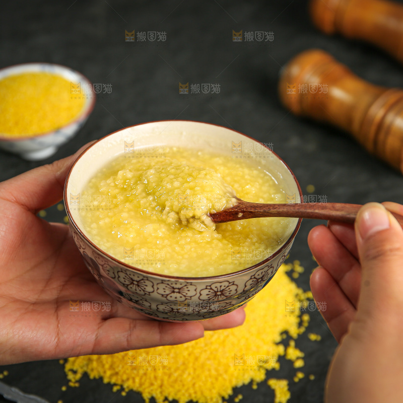 深底上的黄小米