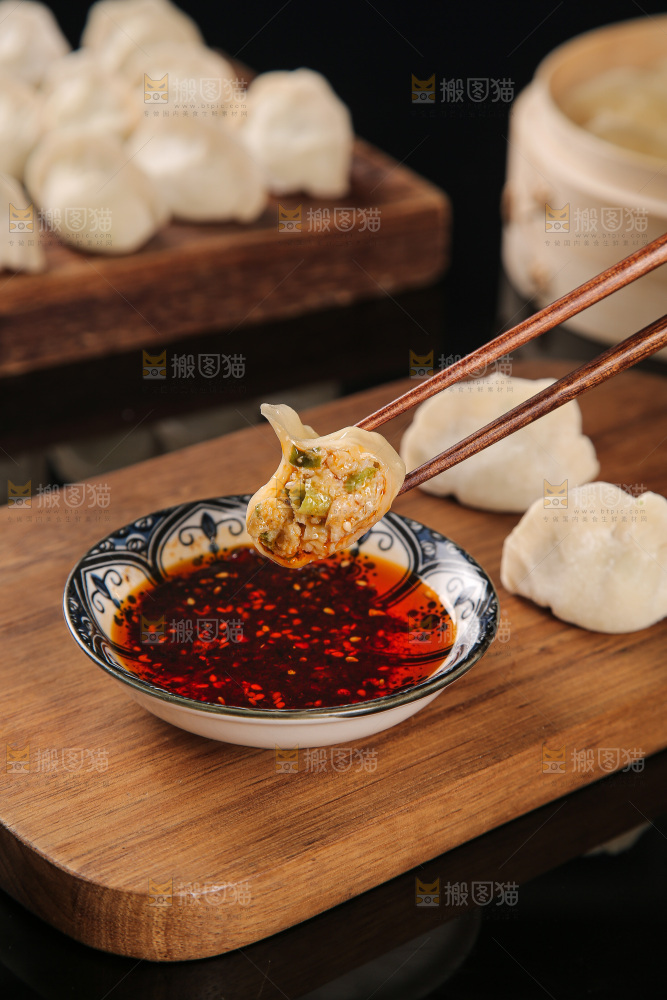 木底上的鲅鱼水饺