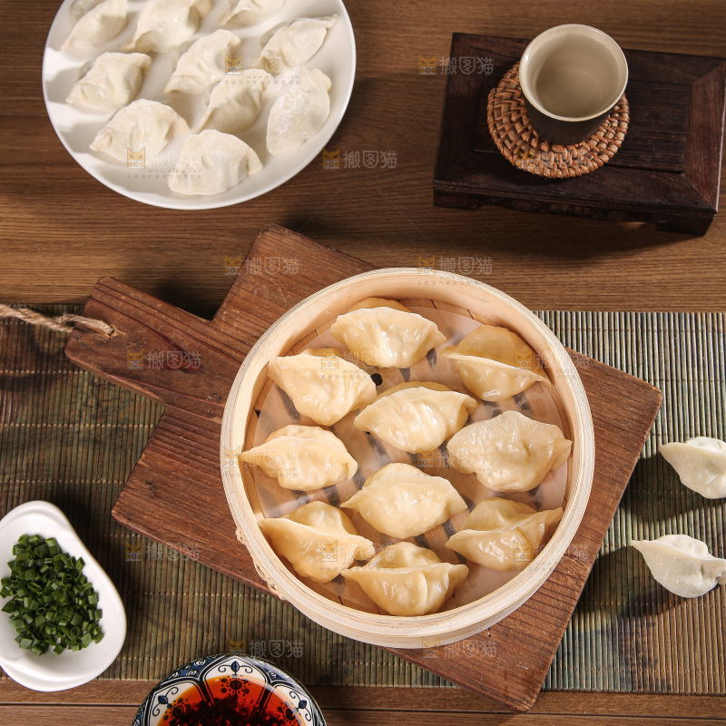 木底上的鲅鱼水饺