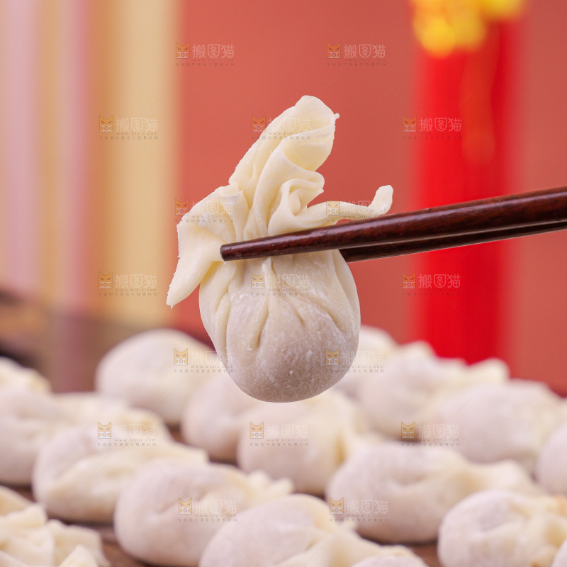 木底上的小金鱼馄饨