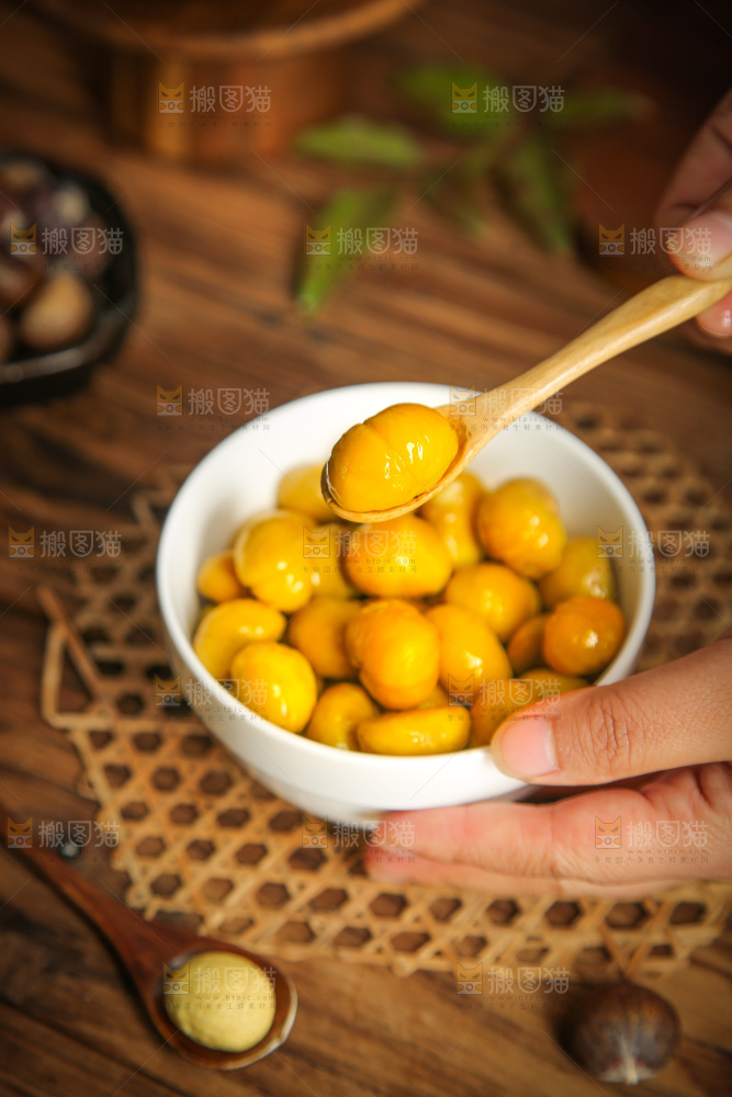 深底上的板栗仁