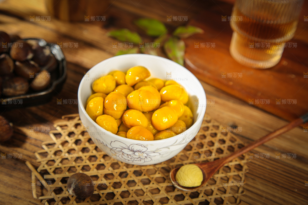 深底上的板栗仁