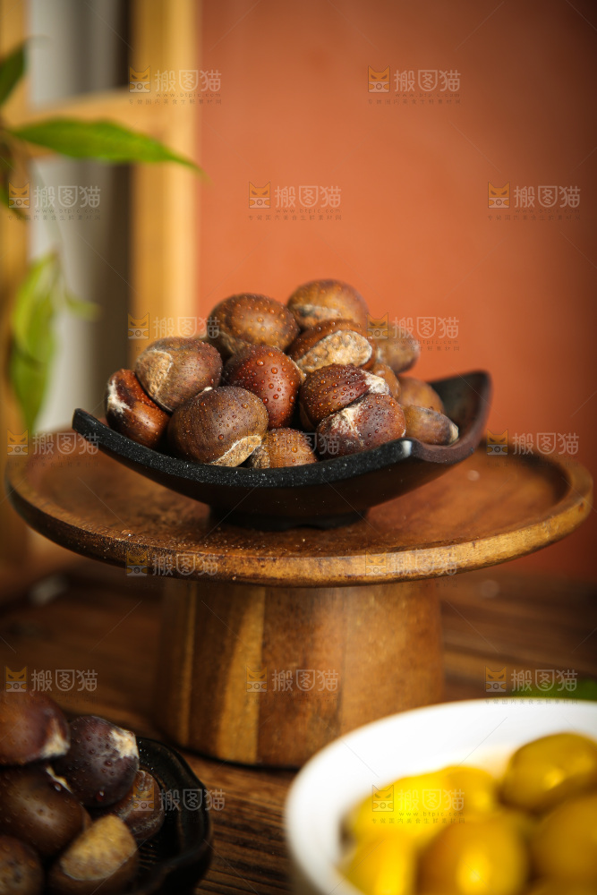 深底上的板栗仁