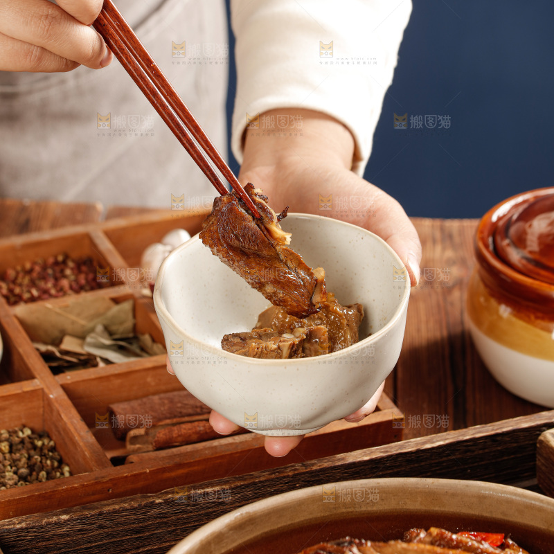 深底上卤鹅