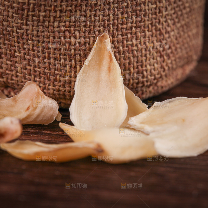 深底上的百合干
