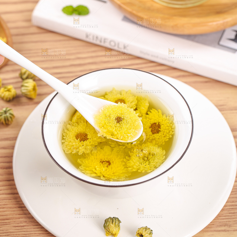 浅底上的胎菊
