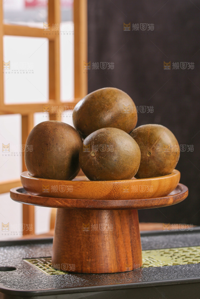 深底上的罗汉果