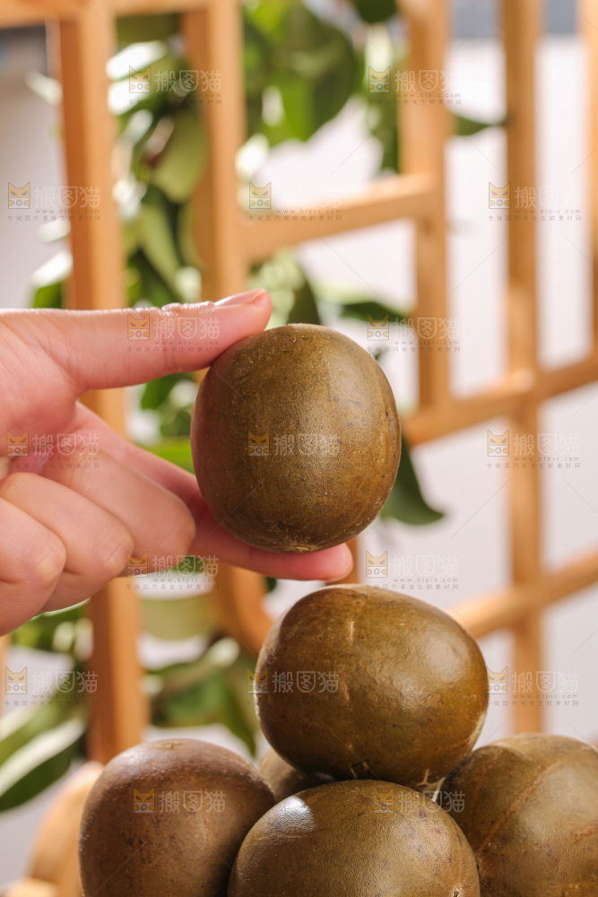 深底上的罗汉果