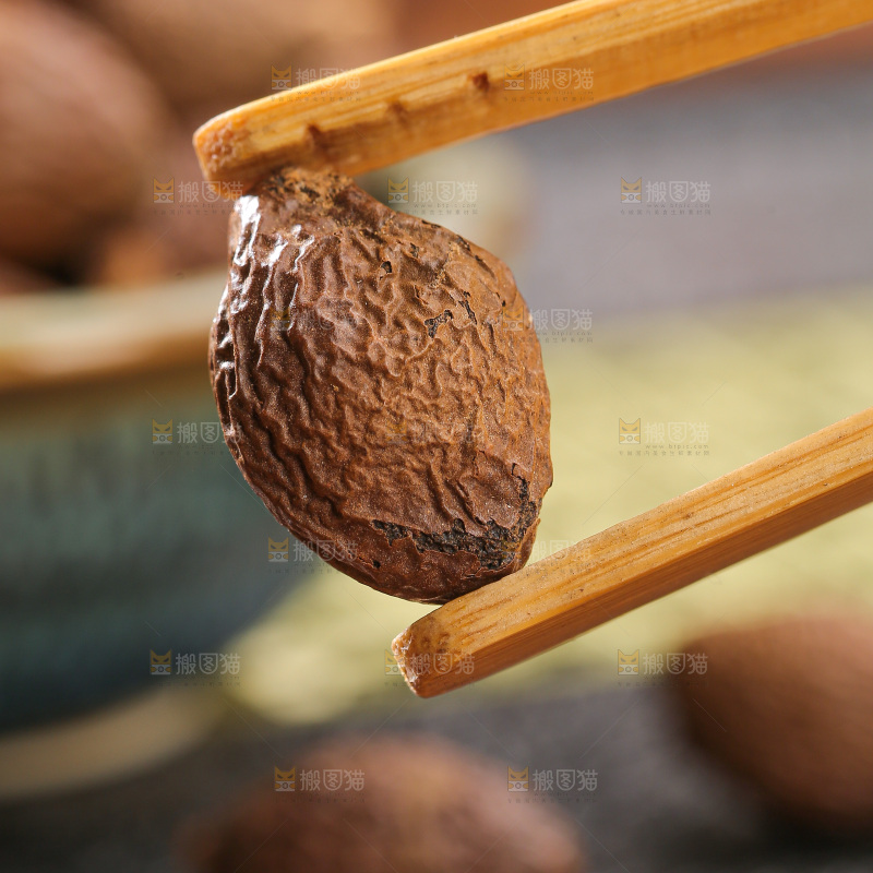 浅底上的胖大海