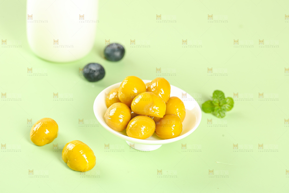 浅底上的板栗仁