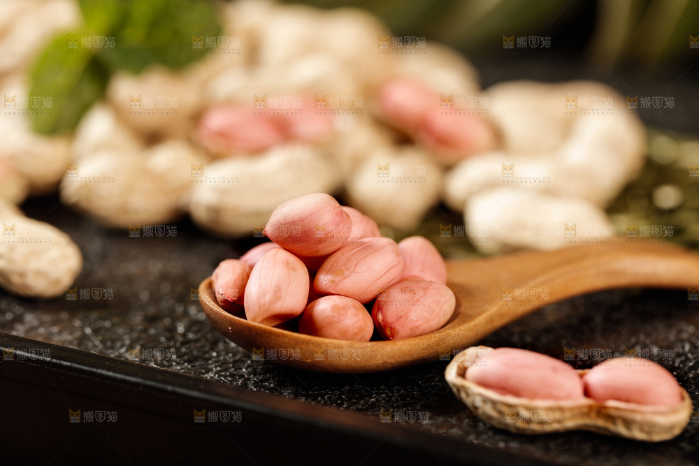 深底上的生花生