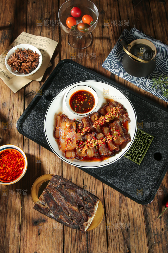 深底上的腊肉