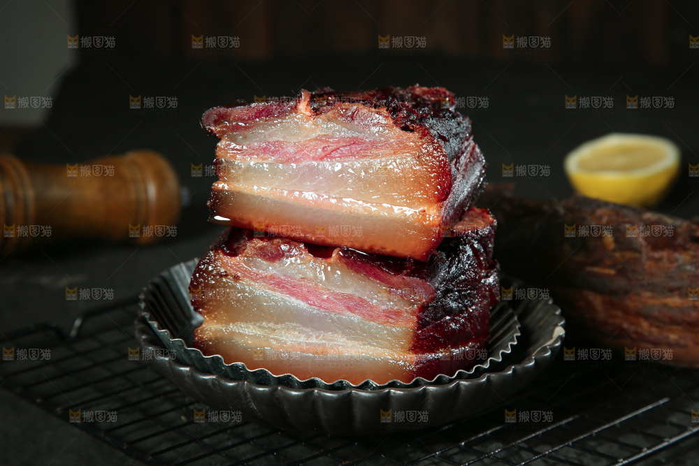 深底上的腊肉