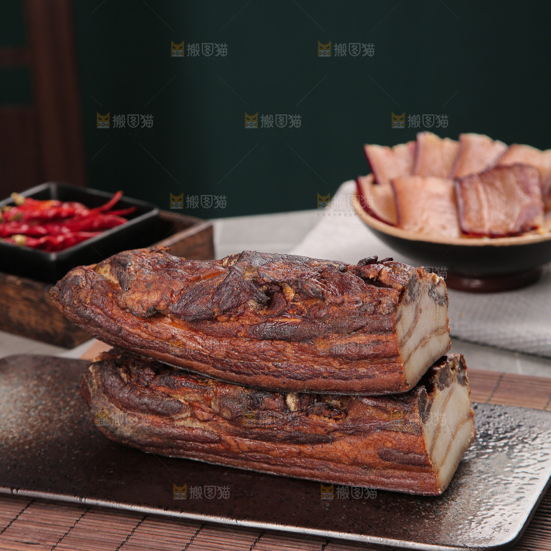 深底上的腊肉
