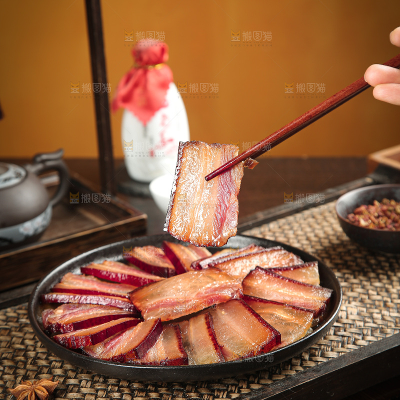 深底上的腊肉