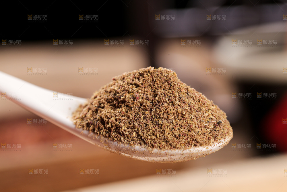 深底上的花椒粉