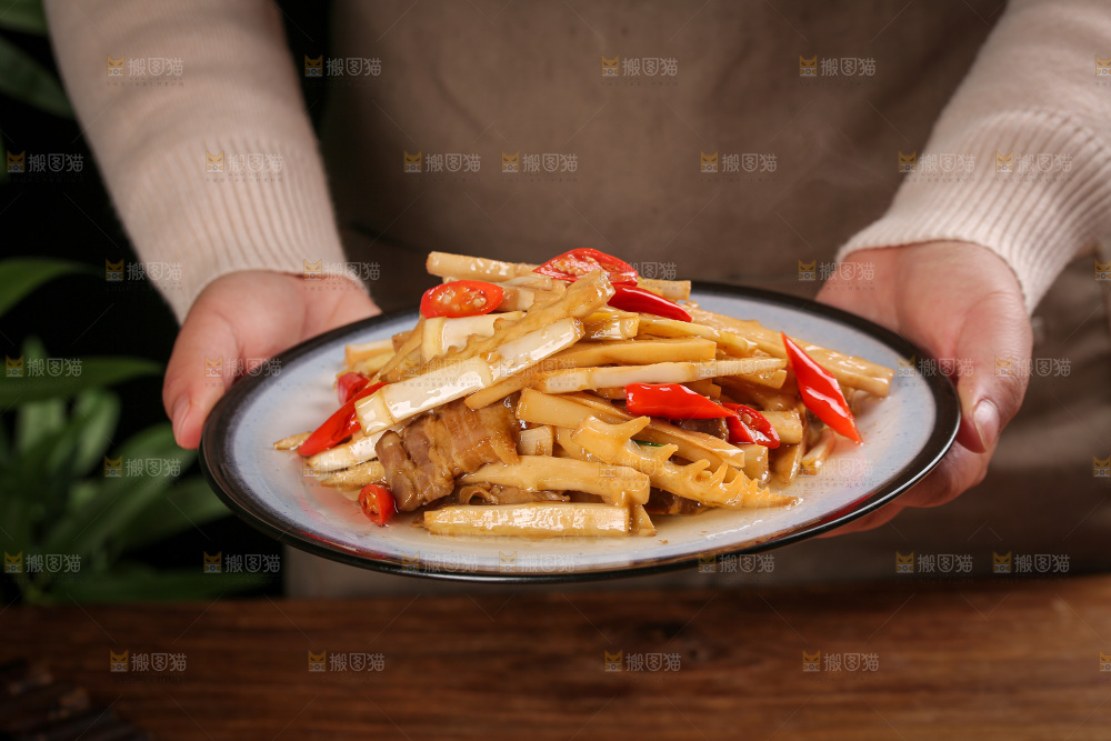 深底上的雷笋