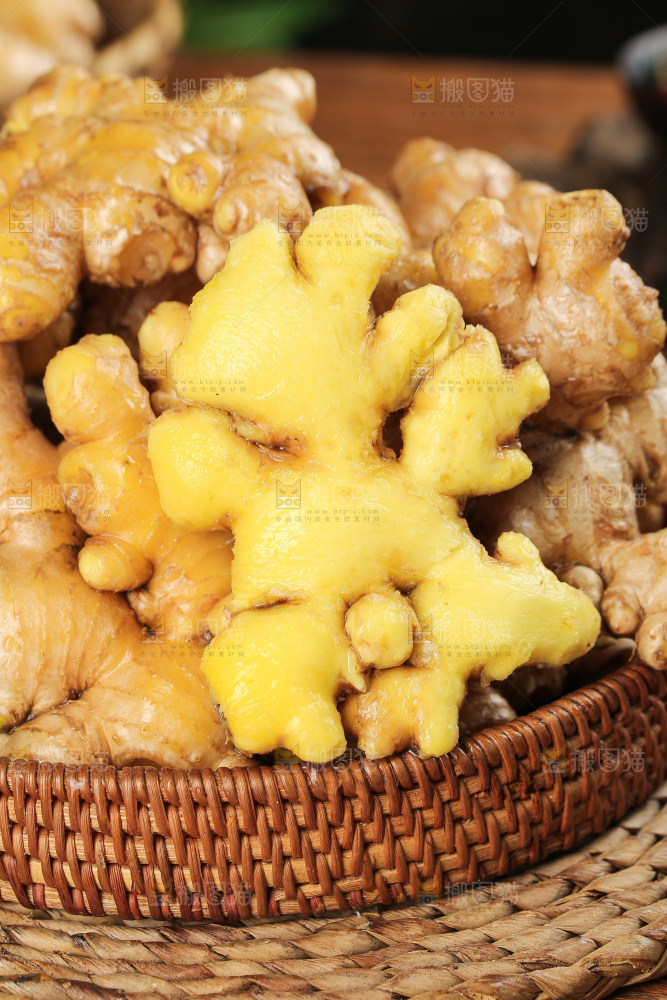 深底上的小黄姜