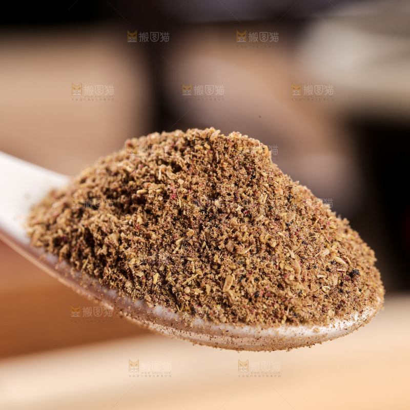 深底上的花椒粉